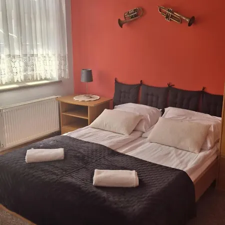 Hotel Dom Pracy Tworczej *