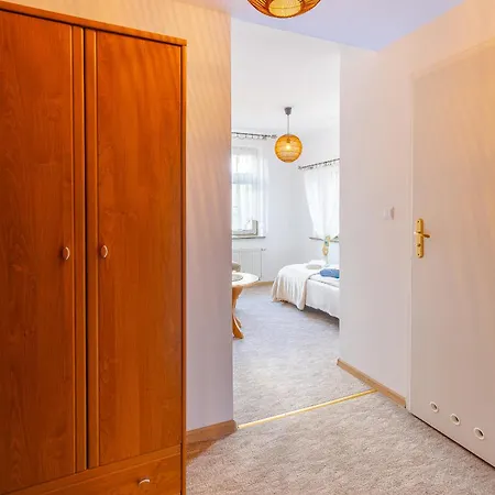 Dom Pracy Tworczej Hotel *